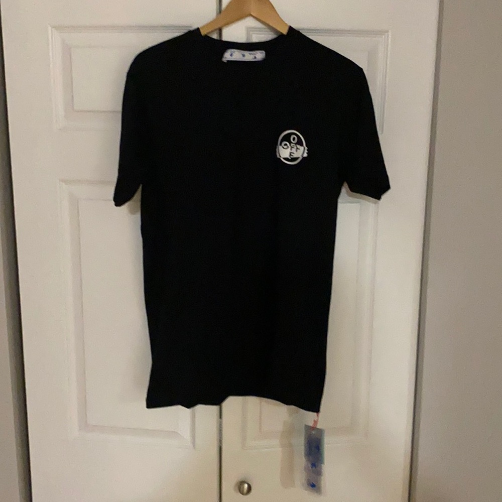 XL off white T-shirt ! Brand new